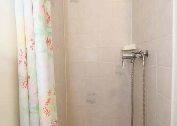 Apartmán T1 Avec Loggia Au Sud, Calme, Pres Centre-ville, Garage, Bien Equipe - Fr-1-553-58
