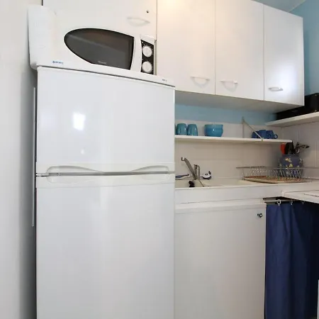 T1 Avec Loggia Au Sud, Calme, Pres Centre-ville, Garage, Bien Equipe - Fr-1-553-58 *